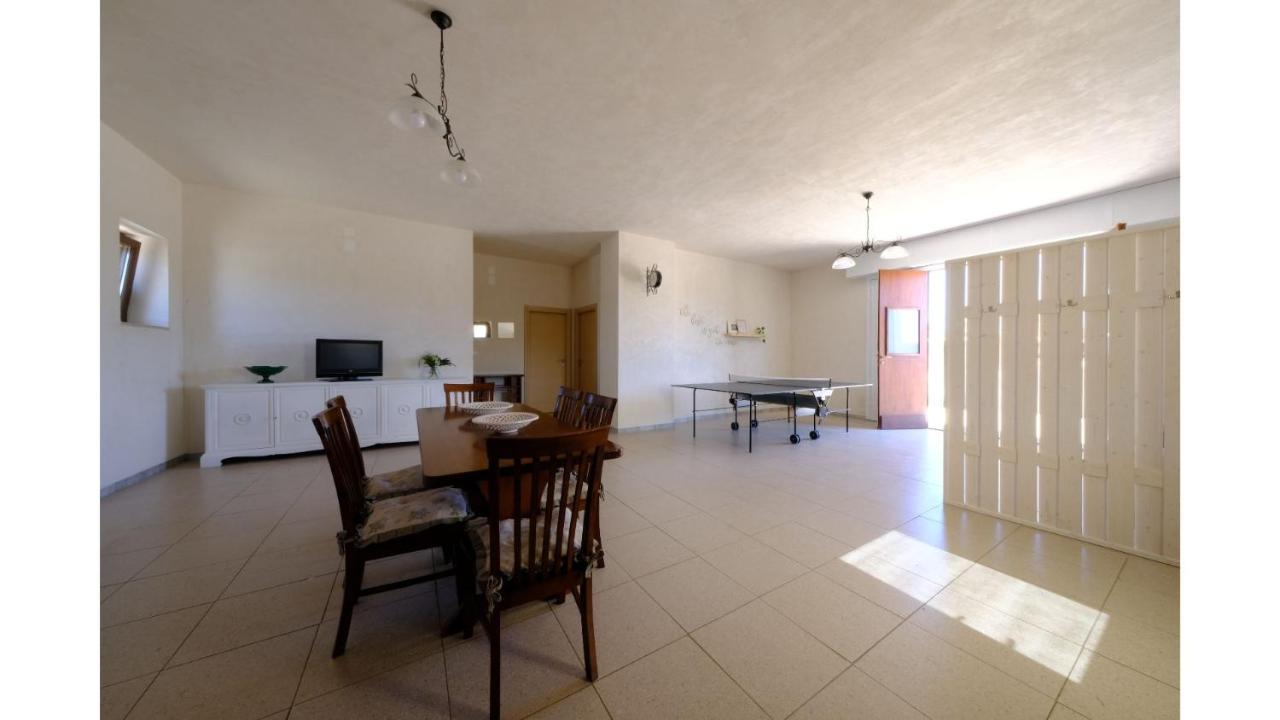 Tenuta Con Due Abitazioni Indipendenti Martina Franca Exterior foto
